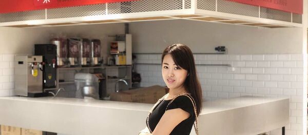 “貢茶”店美女老闆張笑迎 - 俄羅斯衛星通訊社