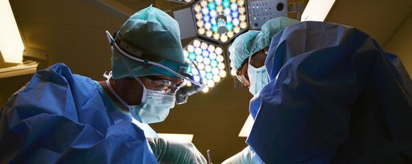 俄外科醫生為一名兒童成功移植肝臟和肺 為世界首例 - 俄羅斯衛星通訊社