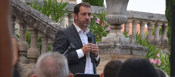 克里斯托夫∙卡斯塔内 - 俄罗斯卫星通讯社