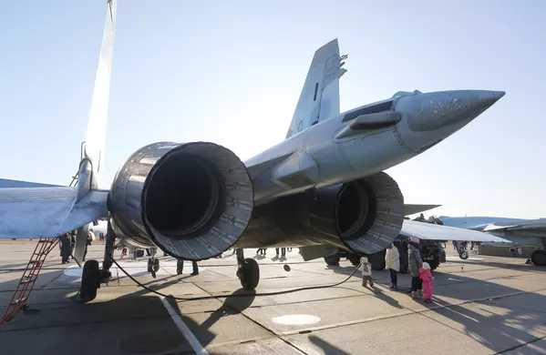 “俄羅斯獵鷹”飛行表演隊的蘇-35S戰鬥機 - 俄羅斯衛星通訊社
