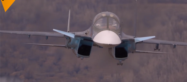 俄空天軍蘇-25和蘇-34戰機飛行員空中訓練珍貴視頻 - 俄羅斯衛星通訊社