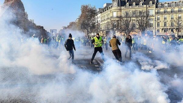 Париж протесты - 俄罗斯卫星通讯社