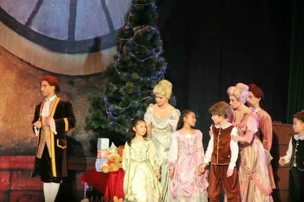 石亦飞在安徽大剧院与俄罗斯皇家歌 石亦飞在安徽大剧院与俄罗斯皇家歌 - 俄罗斯卫星通讯社