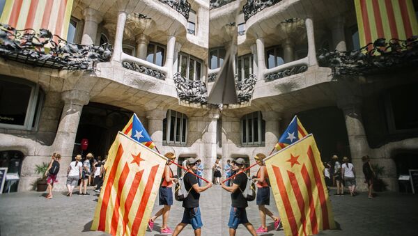 Участники акции сторонников независимости Каталонии в Барселоне - 俄罗斯卫星通讯社