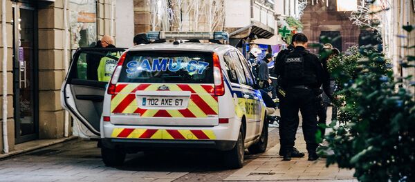 法國內政部長：已出動720名執法人員搜捕斯特拉斯堡槍案嫌犯 - 俄羅斯衛星通訊社