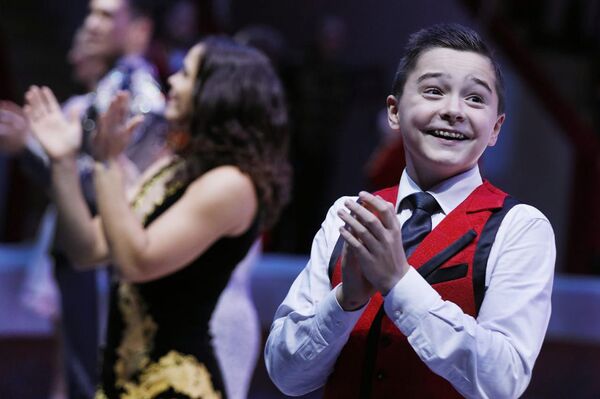 世界上最年轻的训狮人之一铁木儿·冈察洛夫 - 俄罗斯卫星通讯社