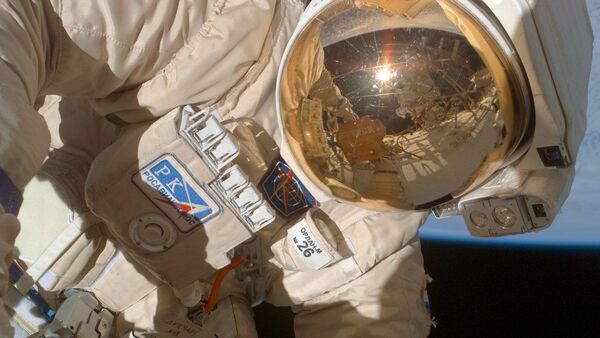 消息人士：宇航员丢失一份联盟“窟窿”封胶取样 - 俄罗斯卫星通讯社