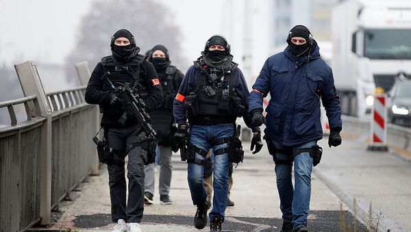 媒体：执法机关释放斯特拉斯堡枪手4名亲属 - 俄罗斯卫星通讯社