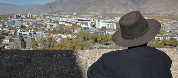 У Дворца Патала в Лхасе. Тибет. У Дворца Патала в Лхасе. Тибет. - 俄羅斯衛星通訊社