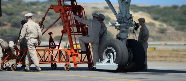 Российский бомбардировщик Ту-160 в аэропорту Венесуэлы Российский бомбардировщик Ту-160 в аэропорту Венесуэлы - 俄罗斯卫星通讯社