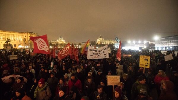 維也納約17000人參加反政府遊行示威活動 - 俄羅斯衛星通訊社