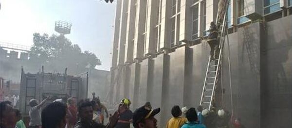 印度孟买一家医院突发火灾 消防部门展开搜救 印度孟买一家医院突发火灾 消防部门展开搜救 - 俄罗斯卫星通讯社