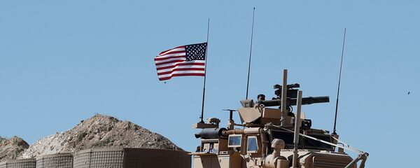 Американские военные на позициях у города Манбидж на севере Сирии - 俄罗斯卫星通讯社