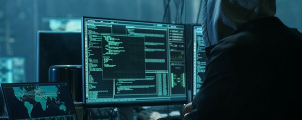 Хакер во время работы  - 俄罗斯卫星通讯社