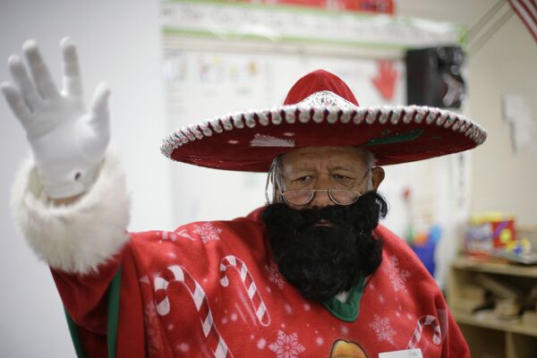 墨西哥圣诞老人潘乔·克劳斯（Pancho Claus） - 俄罗斯卫星通讯社