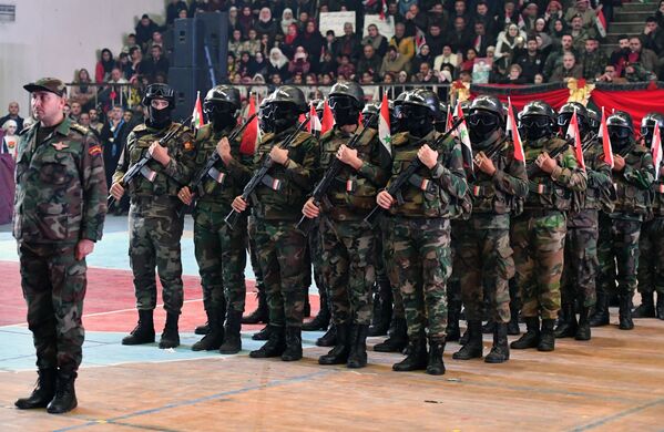 阿勒頗解放兩週年慶祝活動上的敘利亞官兵 - 俄羅斯衛星通訊社