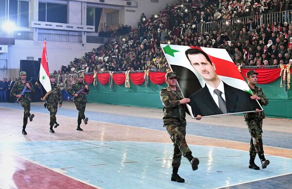 阿勒颇解放两周年庆祝活动上的叙利亚官兵 - 俄罗斯卫星通讯社