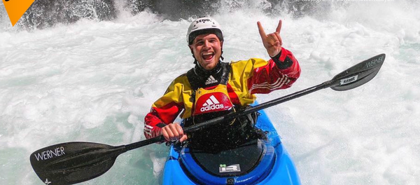 皮划艇运动员征服30米高瀑布 皮划艇运动员征服30米高瀑布 - 俄罗斯卫星通讯社