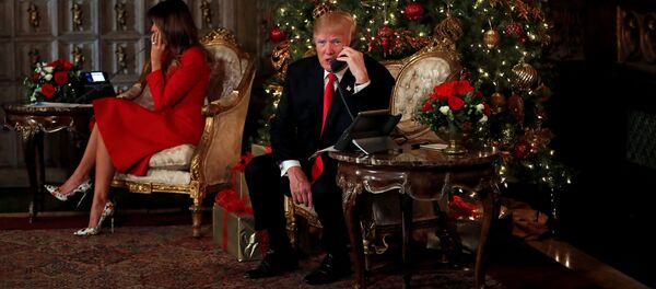 特朗普嘲笑孩子对圣诞老人的信仰 - 俄罗斯卫星通讯社