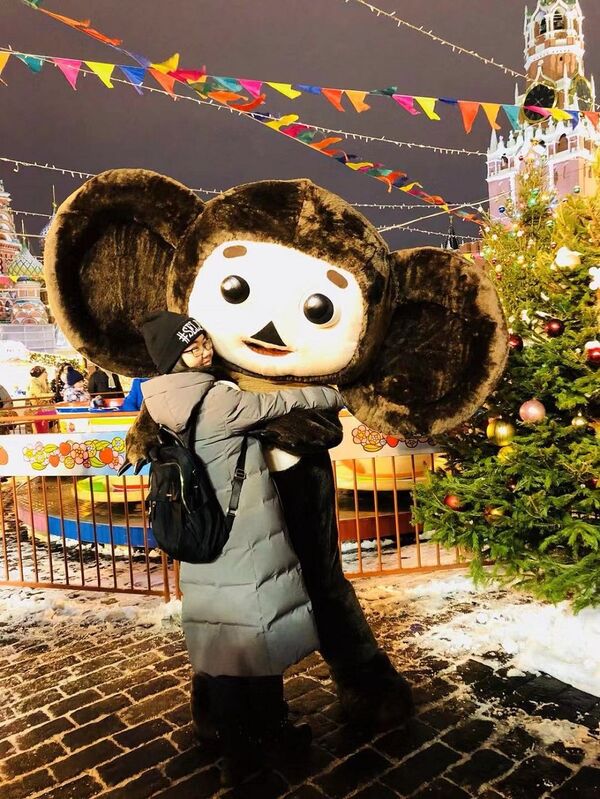 田晔在莫斯科红场新年集市上 田晔在莫斯科红场新年集市上 - 俄罗斯卫星通讯社