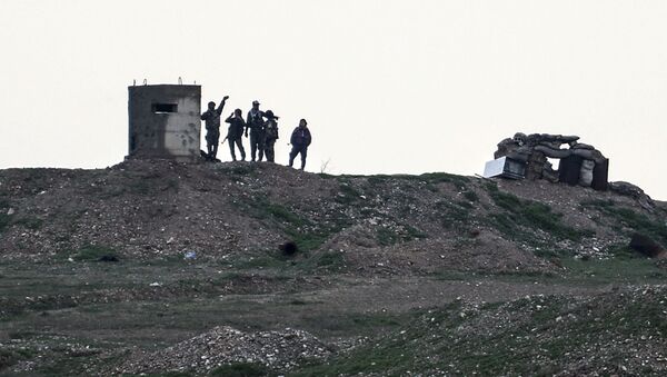 Бойцы Сил самообороны сирийских курдов - 俄罗斯卫星通讯社