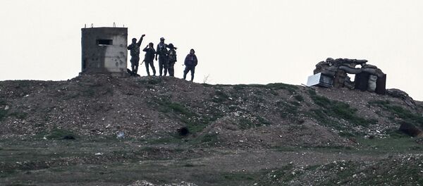 Бойцы Сил самообороны сирийских курдов Бойцы Сил самообороны сирийских курдов - 俄羅斯衛星通訊社