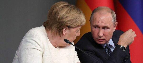 俄羅斯總統普京與德國總理默克爾 - 俄羅斯衛星通訊社