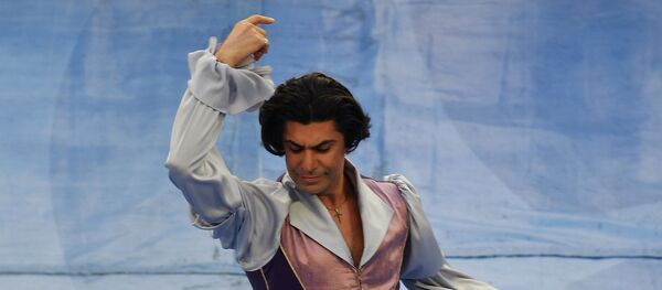 俄罗斯瓦加诺娃芭蕾舞学院院长尼古拉·茨斯卡利泽 俄罗斯瓦加诺娃芭蕾舞学院院长尼古拉·茨斯卡利泽 - 俄罗斯卫星通讯社