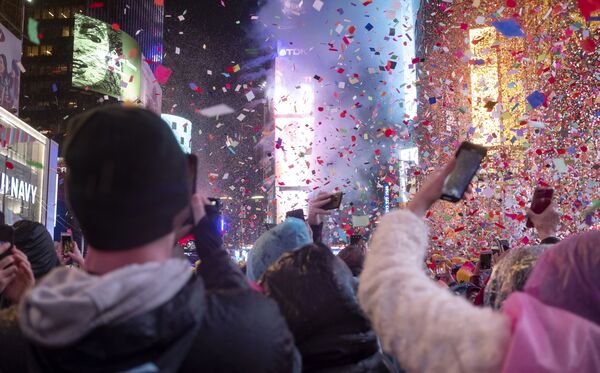 纽约时代广场上的新年庆祝活动 - 俄罗斯卫星通讯社