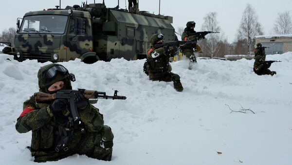 俄西伯利亞摩托化步兵列裝現代化通信設備 - 俄羅斯衛星通訊社