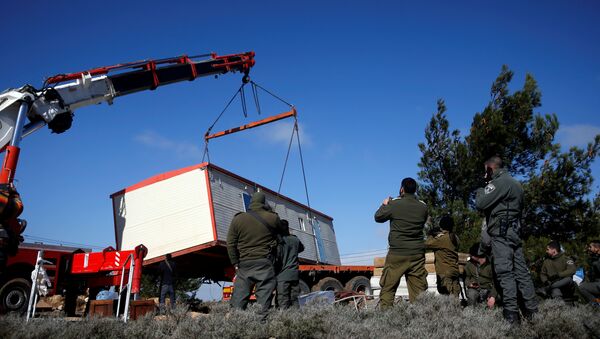五名以色列警察在疏散阿莫纳定居者的冲突中受伤 - 俄罗斯卫星通讯社