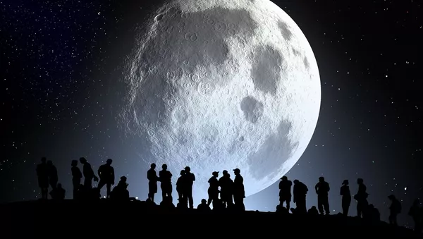 Силуэты людей на фоне Луны - 俄羅斯衛星通訊社