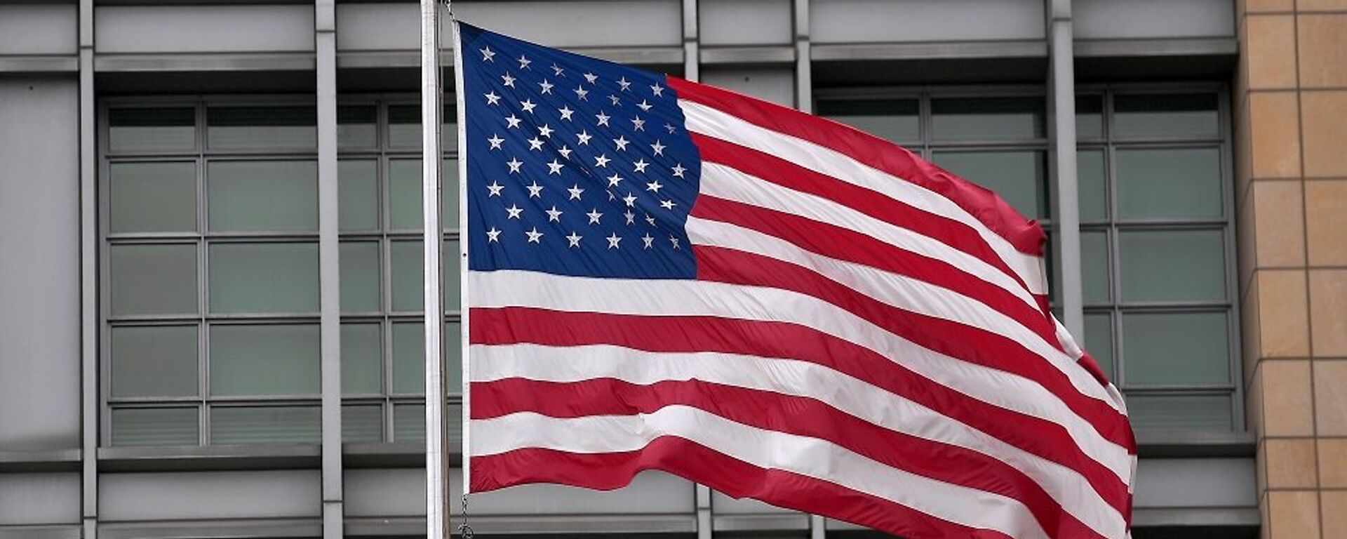 美国驻俄大使馆:华盛顿愿意支持旨在解决乌克兰冲突的外交努力