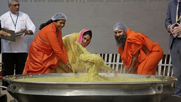 印度廚師製作5噸重米豆粥 - 俄羅斯衛星通訊社