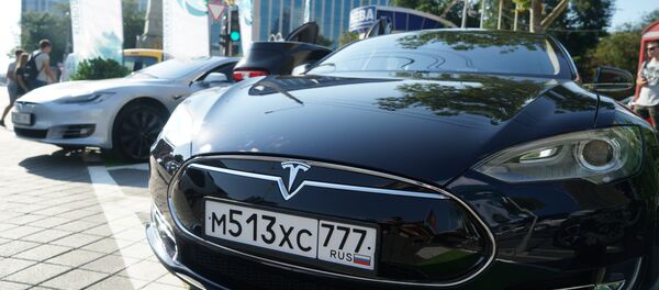 特斯拉 - 俄罗斯卫星通讯社