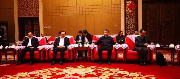 新疆維吾爾自治區主席雪克來提·扎克爾在烏魯木齊會見來參訪新疆外國記者 新疆維吾爾自治區主席雪克來提·扎克爾在烏魯木齊會見來參訪新疆外國記者 - 俄羅斯衛星通訊社