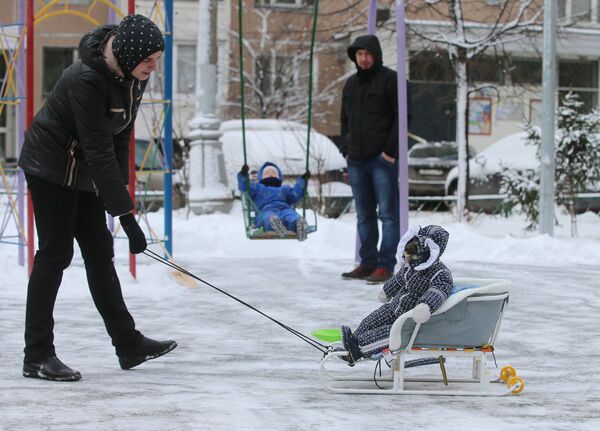 非洲猴子愛上了俄羅斯的冬季 - 俄羅斯衛星通訊社