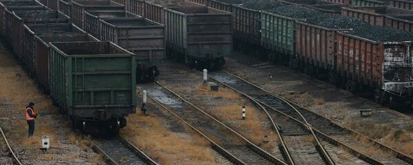 烏克蘭部長：基輔需要將貨物運往亞速海沿岸的替代道路 - 俄羅斯衛星通訊社