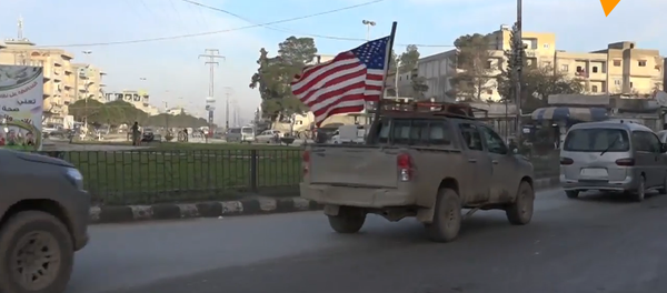 特朗普宣布撤军后美国卡车仍在曼比季巡逻 - 俄罗斯卫星通讯社