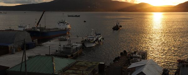 Порт Южно-Курильска на острове Кунашир Порт Южно-Курильска на острове Кунашир - 俄罗斯卫星通讯社