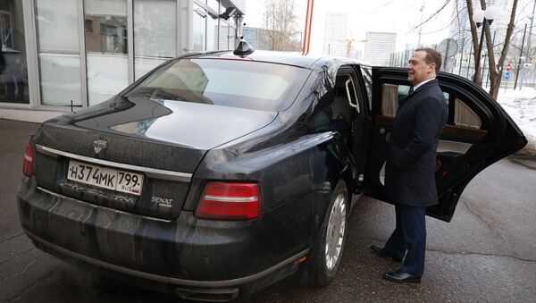 俄总理车库将配备“车队”项目国产车 - 俄罗斯卫星通讯社