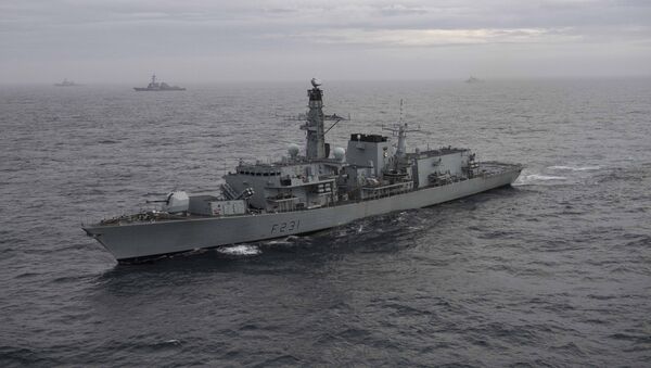 一艘英國軍艦穿越台灣海峽 - 俄羅斯衛星通訊社