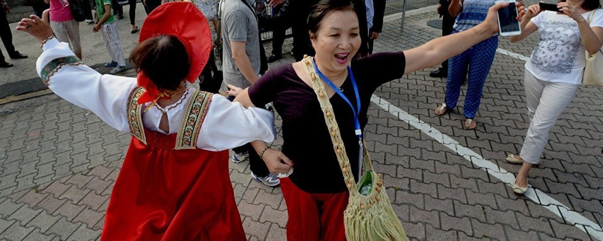 俄中友好和平發展委員會主席：中方願同俄方共同努力提升中俄民間交往水平 - 俄羅斯衛星通訊社, 1920, 24.04.2025