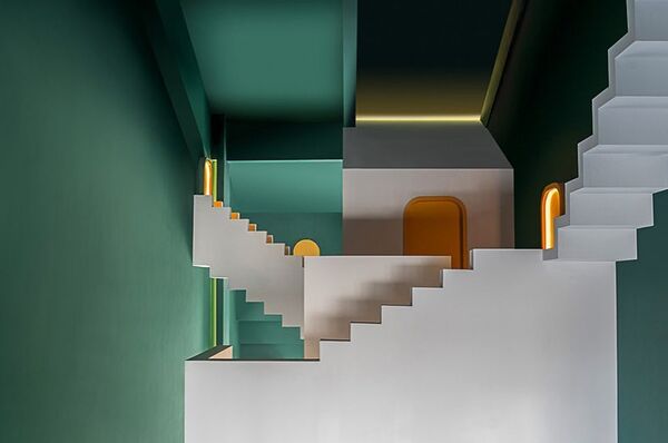 中国建成一个楼梯通往各个方向的民宿主题房型 - 俄罗斯卫星通讯社