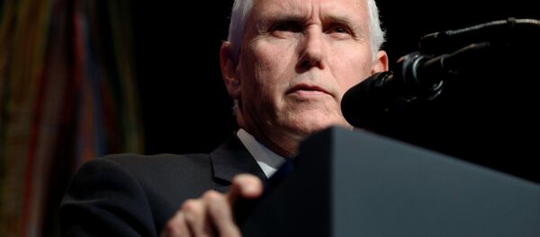 Вице-президент США Майкл Пенс на заседании в Пентагоне - 俄罗斯卫星通讯社