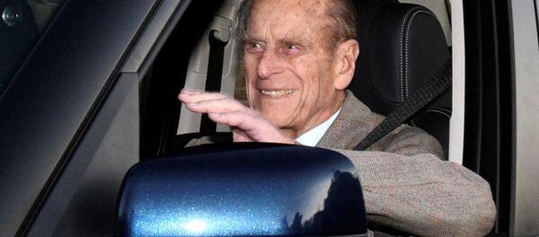 英女王的丈夫因駕車未系安全帶遭警方警告 - 俄羅斯衛星通訊社