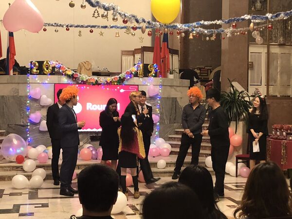 留俄学生春节联欢会上游戏环节 - 俄罗斯卫星通讯社