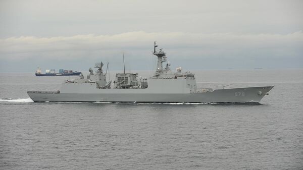 韩国巡逻舰向日本海方向误射一枚导弹