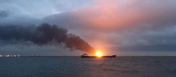 赤海峡船舶起火 - 俄罗斯卫星通讯社