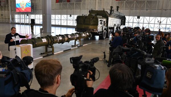 俄方向外国武官首次展示美国认为违反中导条约的导弹 - 俄罗斯卫星通讯社